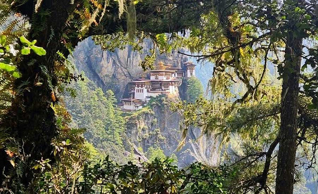 Bhutan in December: Weather, Festivals & Winter Travel Guide